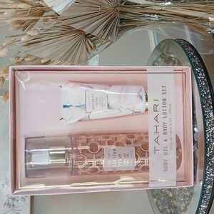 New Women's Tahari Rosewater Pink Body Oil & Lotion Full Size Gift Set